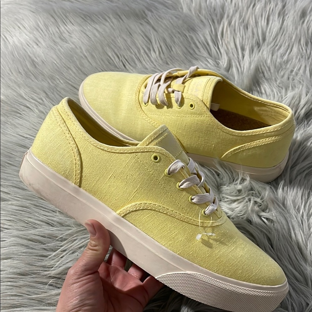 Yellow CLAE Los Angeles canvas